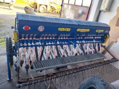 Elbląg Sprzedam siewnik poznaniak 270 w idealnym stanie, dwie pary Grabek. Cena: 2600 zł Proszę o kontakt telefoniczny.