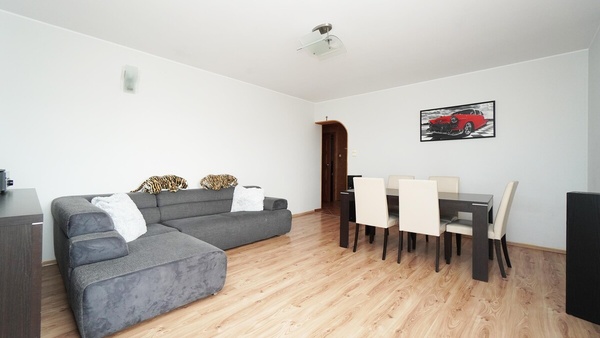 Elbląg &nbsp; TO MY SPRZEDAJEMYNIERUCHOMOŚCI W TYM MIEŚCIEBIURO NIERUCHOMOŚCIAMERICAN HOMEWYNAJMĘ - 3 POKOJE -