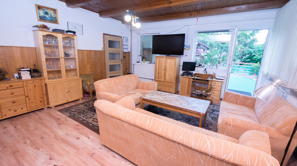 Elbląg * * * ABC NIERUCHOMOŚCI * * *DOM WOLNOSTOJĄCY W SAMYM CENTRUM KRYNICY MORSKIEJo pow. 559 m2, działka 799