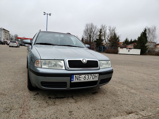 Elbląg Skoda Octavia 1.6 2004 r. Przebieg 194500
Przed zimą zostało wymienione
Prawe łożysko tył, szczęki i cylindry