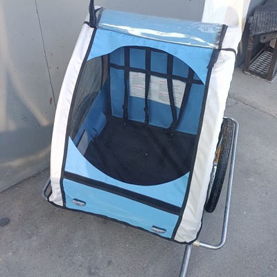 Elbląg Sprzedam przyczepkę rowerową dla dzieci, dwuosobowa nie zniszczona.