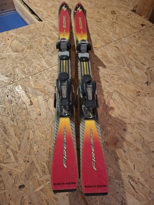 Elbląg Dzień dobry mam do sprzedania w dobrym stanie kilka kompletów nart i butów dla dzieci. Idealny sprzęt na