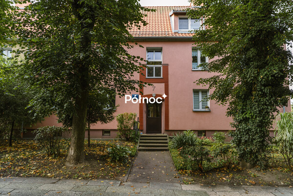 Elbląg PÓŁNOC NIERUCHOMOŚCISprzedam mieszkanie - Elbląg, Adama Próchnika. Trzy pokoje, funkcjonalny układ, wyposażona