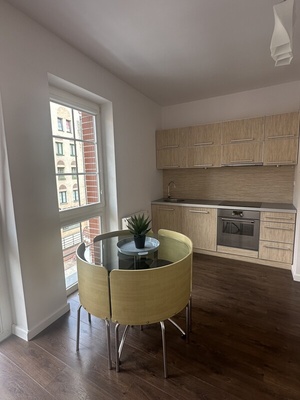 Elbląg Elbląg, Stare Miasto.
Przytulna kawalerka, open space (30 m²)
tylko Wynajem Okazjonalny, min. 10 miesięcy.