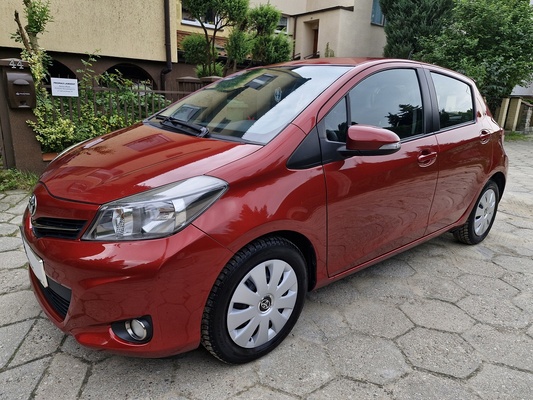 Elbląg Toyota Yaris1.3  BenzynaModel 2012KlimatyzacjaKamera cofania
