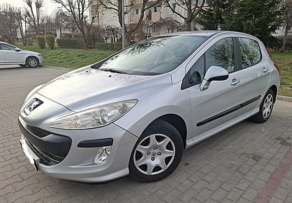 Elbląg Peugeot 3081.6 BenzynaM - 2011 r1.6 Benzynaprzebieg - 156 tyś. kmPo dużym serwisie