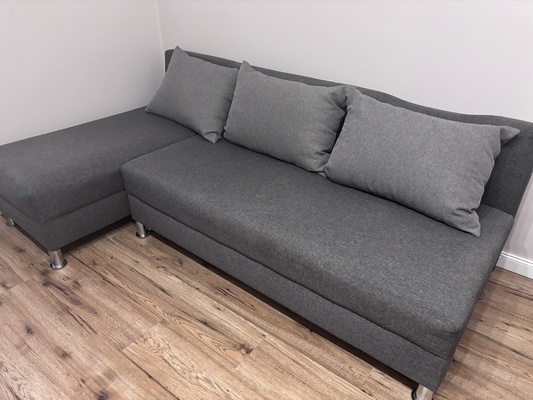 Elbląg Sprzedam rozkładaną rogówkę, transport we własnym zakresie z niskiego parteru. 
Długość 215 cm, szerokość w