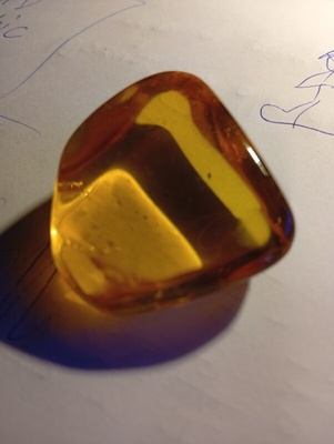 Elbląg sprzedam piękną bryłkę bursztynu bałtyckiego 18gram wyszlifowaną