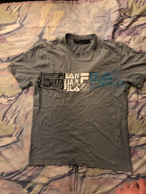 Elbląg Wsytawiam T-shirt używany w minionym sezonie marki Fila. Pożądny materiał. Rozmiar US/UK S. Koszulka w 100%