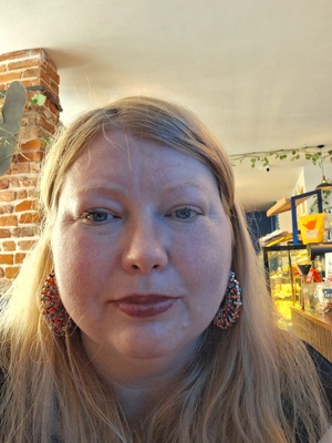 Elbląg &nbsp; POSPRZĄTAM. UMYJĘ OKNA. ZAOPIEKUJĘ SIĘ OSOBĄ STARSZĄ. &nbsp; KOBIETA 41 LAT Z ELBLĄGA&nbsp; &nbsp; &nbsp; 