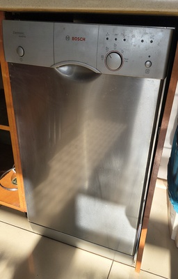 Elbląg Zmywarka Bosch 45cm wolnostojąca sprawna
Używana zmywarka Bosch w dobrym stanie. Idealna do codziennego użytku
