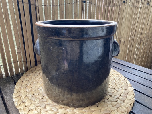 Elbląg Sprzedam 5l garnek kamionkowy z uszami idealny na ogórki małosolne lub kiszonki. Średnica otworu 21cm. Stan