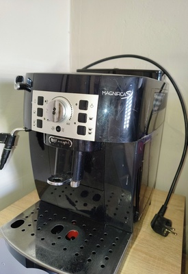 Elbląg Witam. Express do kawy DeLonghi czarny 350 zł