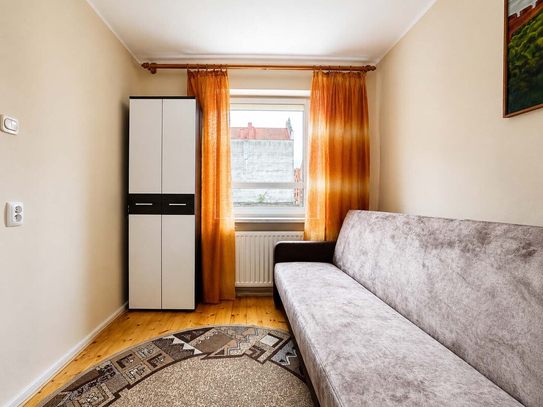 Elbląg DE FACTO NIERUCHOMOŚCITWÓJ ZAUFANY PARTNER! MIESZKANIE NA UL. STARY RYNEK W ELBLĄGU55M2 - 2 POKOJE, KUCHANIA Z