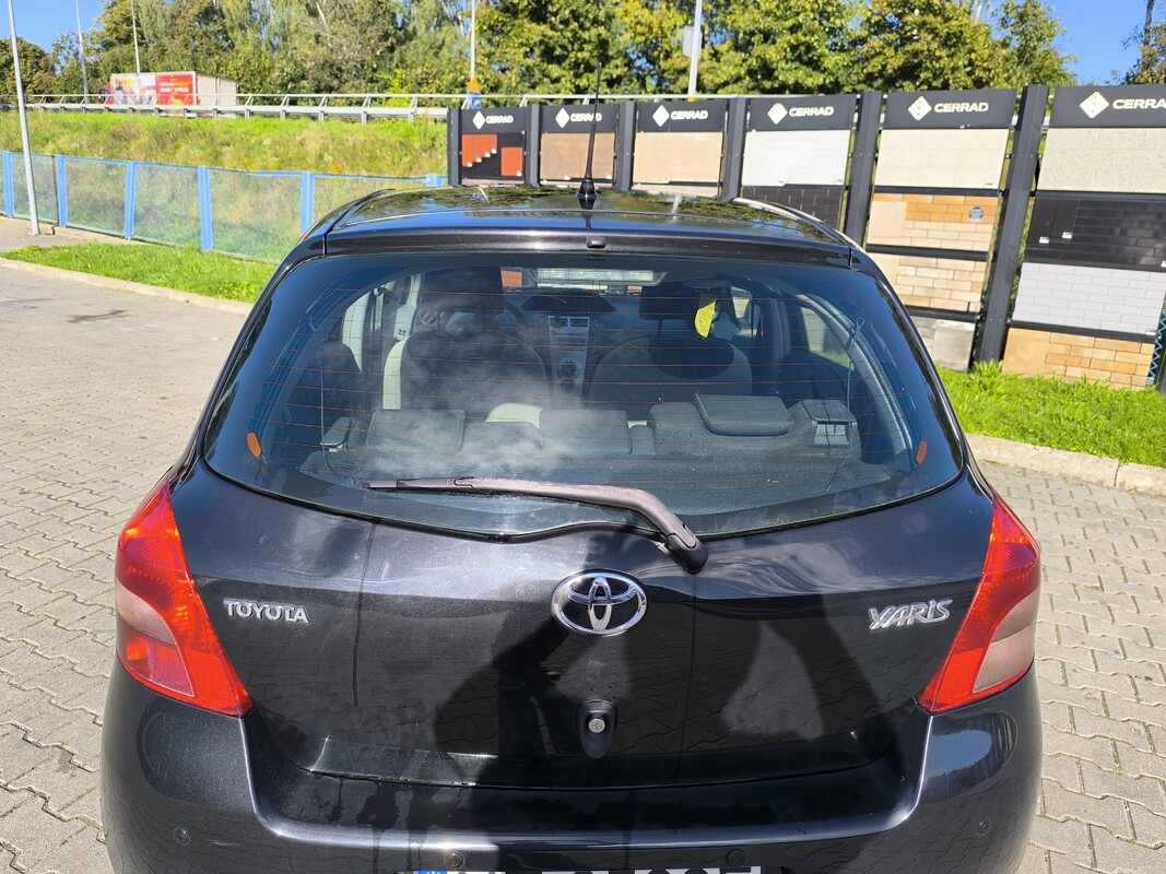 Elbląg Sprzedam Toyotę Yaris 2007 z najlepszym benzynowym silnikiem 1,3 87 KM. Auto w moim posiadaniu od 2016 roku.