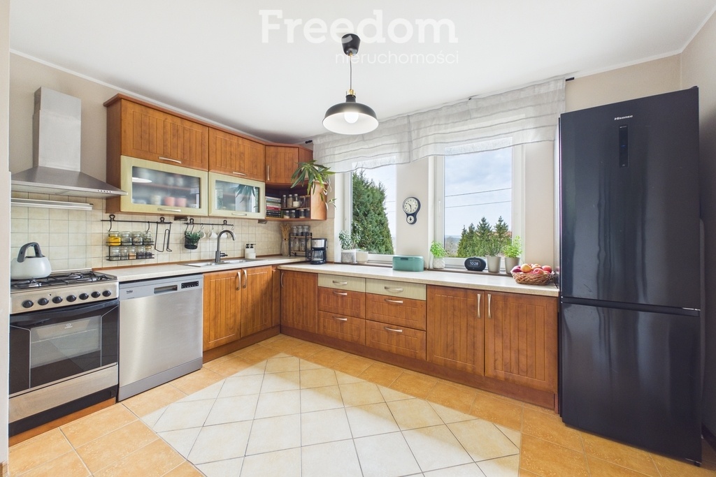 Elbląg FREEDOM NIERUCHOMOŚCISprzedam dom - Elbląg. Z przyjemnością prezentuję ofertę sprzedaży bardzo