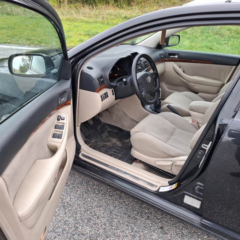 Elbląg Sprzedam Toyota Avensis T25 2.0 benzyna 2004 rok