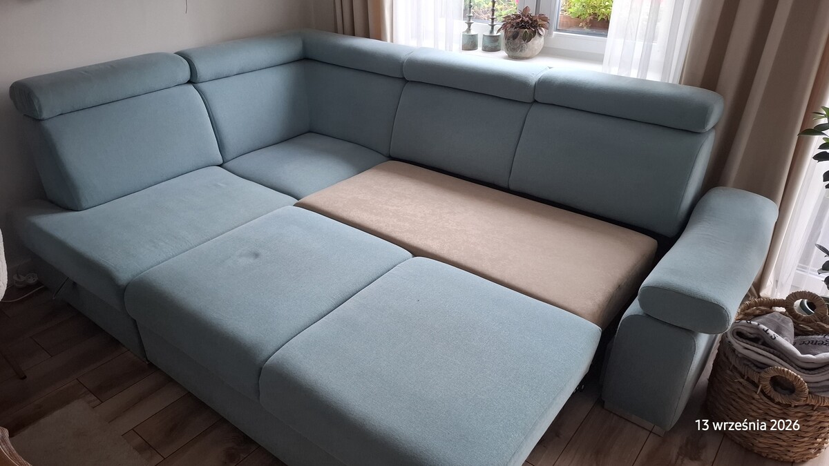 Elbląg Sprzedam narożnik z funkcją spania w dobrym stanie. Transport we własnym zakresie. Wymiary Szerokość: 255 cm
