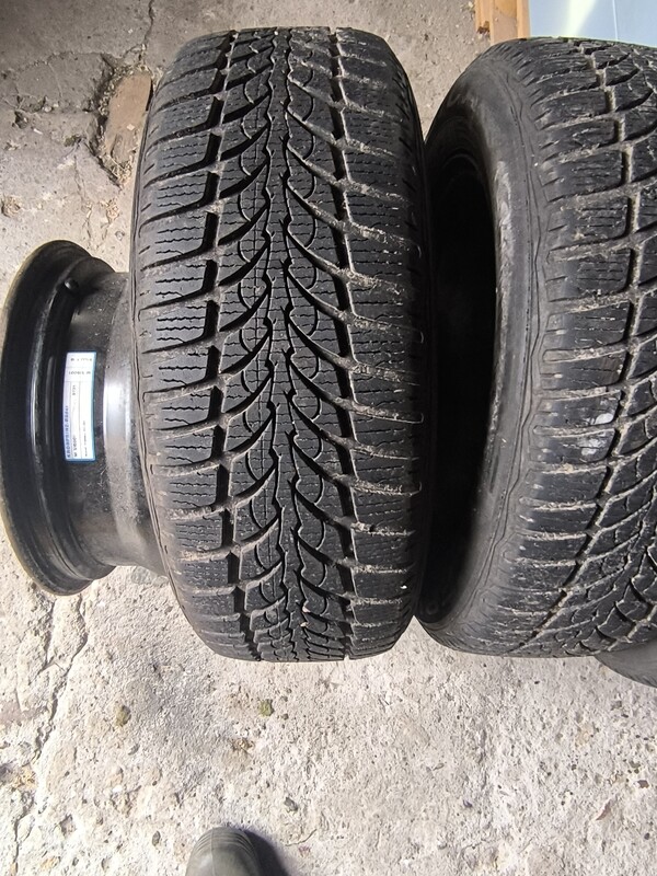 Elbląg Felgi stalowe R16 z oponami zimowymi 205/60 R16