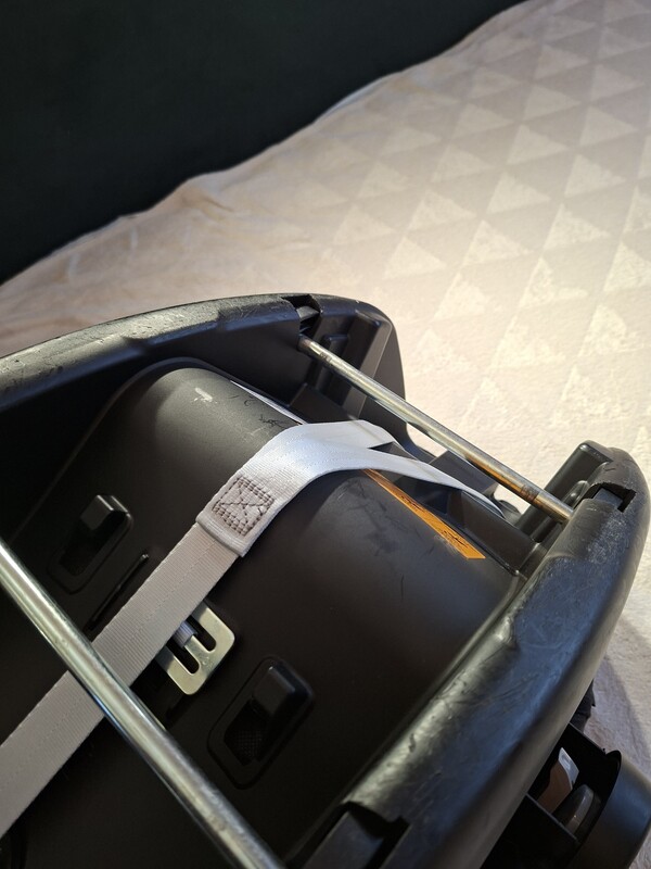 Elbląg Witam, sprzedam Nosidełko/fotelik Maxi-Cosi Cabriofix i-Size po jednym dziecku wyprodukowany 06.2024,Używamy