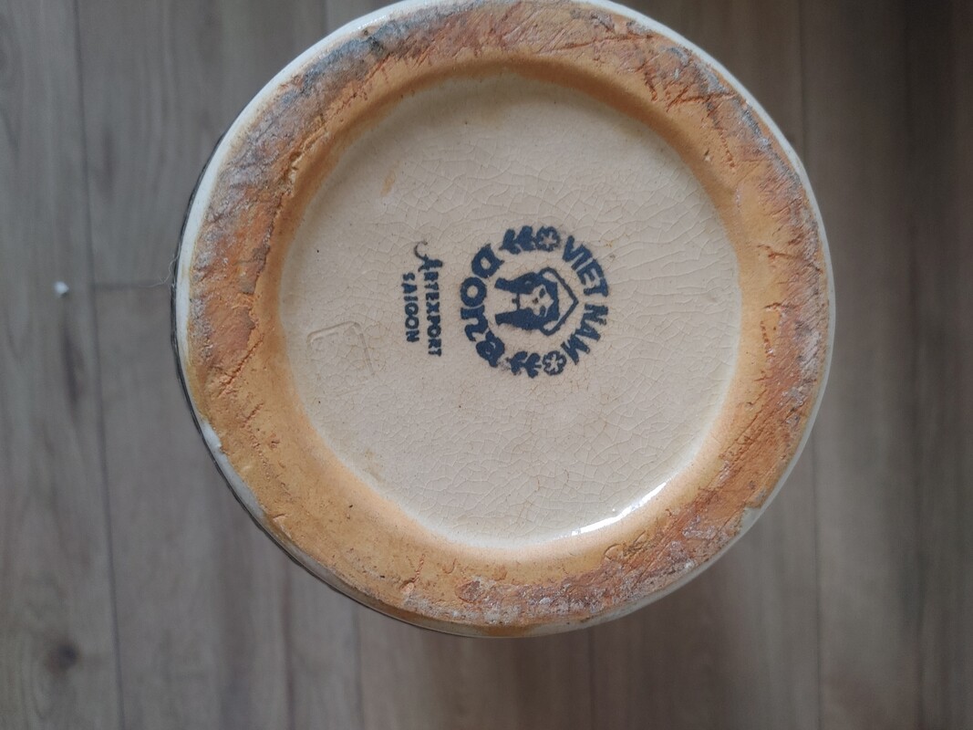 Elbląg Sprzedam naczynia z kamionki oraz wazony, dzbany na kwiaty lub do wystroju wnętrza.
1.Oryginalne naczynie z