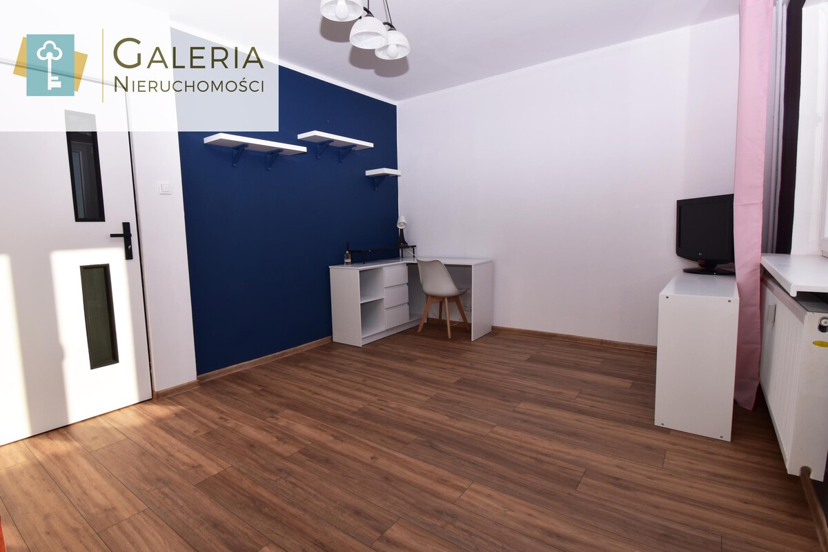 Elbląg GALERIA NIERUCHOMOŚCIZ pasji i miłości do nieruchomościNa sprzedaż: 2 pokoje, gotowe do zamieszkania przy ulicy