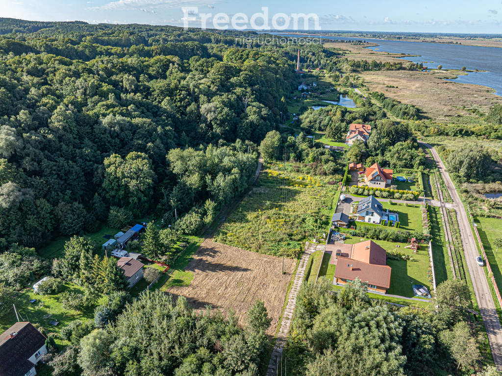 Elbląg FREEDOM NIERUCHOMOŚCISprzedam działkę - Suchacz, Portowa. Oferuję na sprzedaż atrakcyjną działkę budowlaną