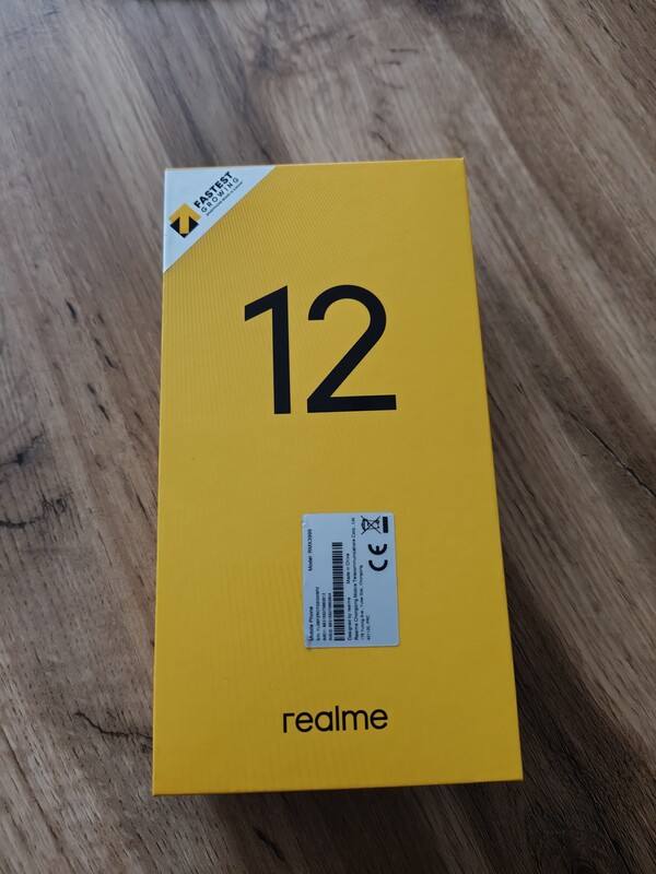 Elbląg Sprzedam smartfon Realme 12 5G. Stan idealny. Telefon zabezpieczony był szkłem hartowanym i etui. Kolor