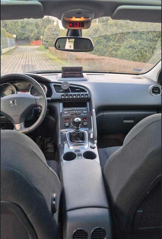 Elbląg Sprzedam Peugeot 3008 1.6HDI Premium. Auto z 2012 roku, a w moich rękach od 2016.W samochodzie 5tyś km temu