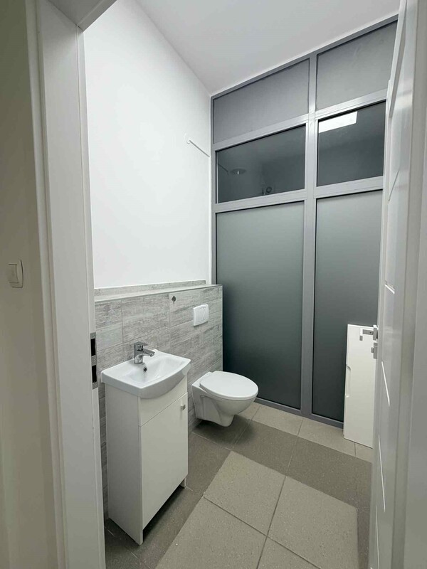 Elbląg Wynajmę lokal idealny na gabinet kosmetyczny wraz z stylizacją paznokci lub podologią. Mogą być