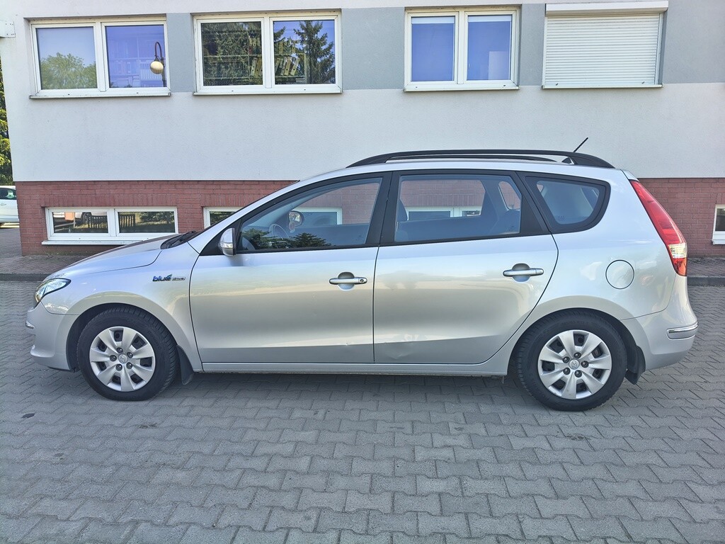 Elbląg HYUNDAI I30 KOMBISILNIK : 1.6 126KM Benzyna!Bogata wersja wyposażenia!