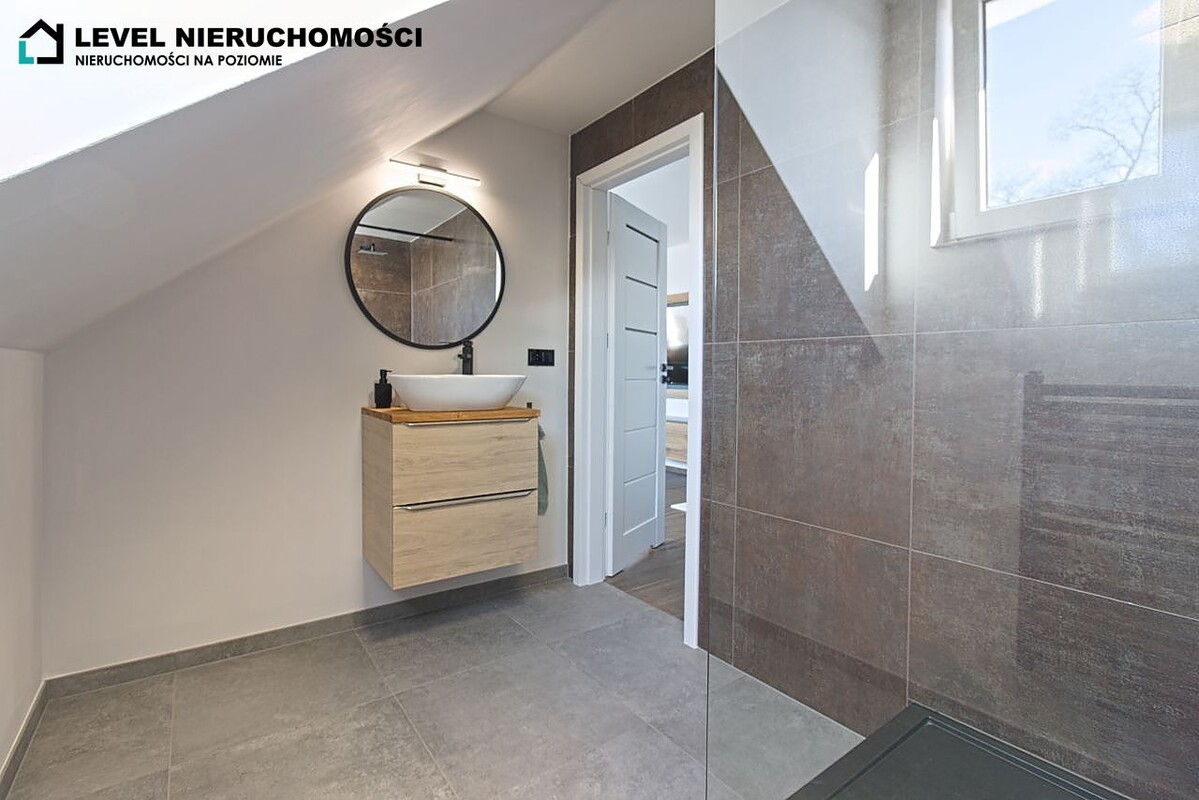 Elbląg LEVEL NIERUCHOMOŚCI Nietuzinkowe mieszkanie z tarasemDwie łazienki, cztery pokojeul. Plac