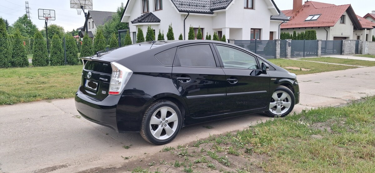 Elbląg Sprzedam Toyota Prius 3 1.8 99KM Hybrid 2009r. Sprowadzona Zarejestrowana Garażowana Czarna Alu17 Skóra Navi
