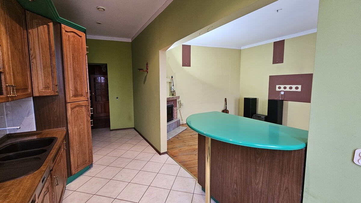 Elbląg BIURO NIERUCHOMOŚCISZULC& SZULCMieszkanie - Elbląg ul. GrunwaldzkaPowierzchnia: 120 m2Mieszkanie w