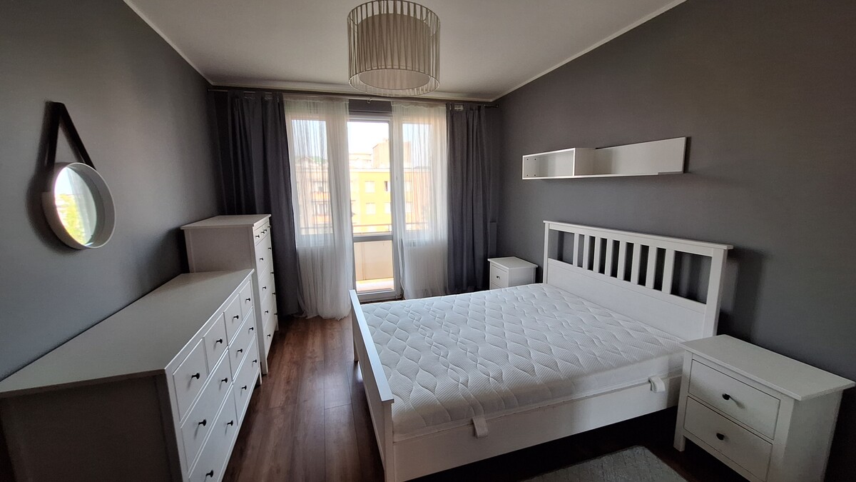 Elbląg WYNAJME MIESZKANIE Wynajmę od zaraz mieszkanie 2 pokojowe 48m2,2 piętro w pobliżu Starego