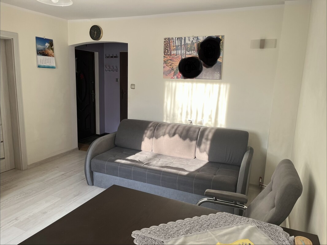 Elbląg Sprzedam 2 pokojowe mieszkanie o powierzchni ok 40m2 położone przy ulicy Wiejskiej w Elblągu.