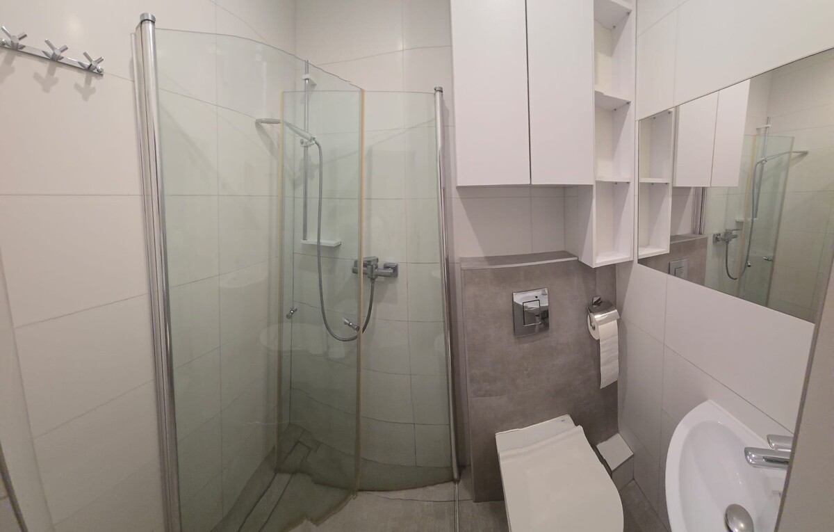 Elbląg Wynajmę komuś za 1900 zł + czynsz
Mieszkanie 2 pokoje, 1 piętro, parking przy posesji, (bez zwierząt)