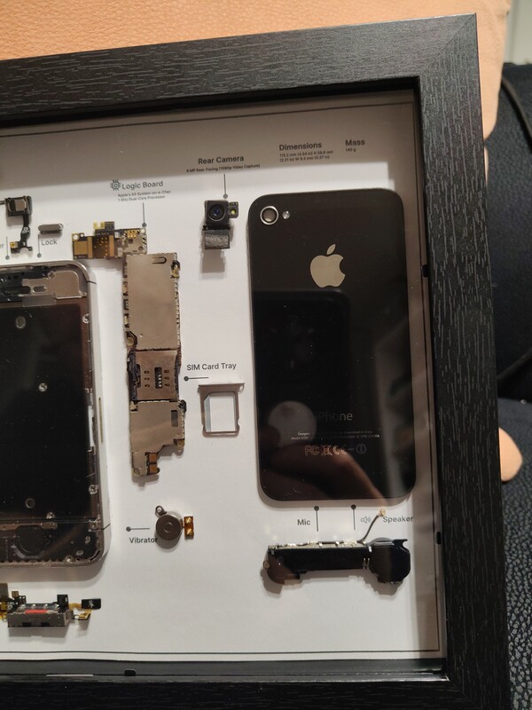 Elbląg Sprzedam ramkę z iPhonem 4S rozebranym na części.
Super gratka dla miłośników GSM
Prawdziwy iPhone,