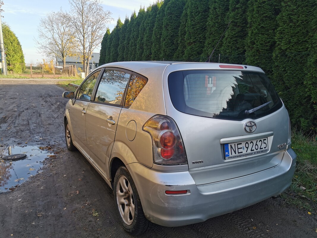 Elbląg Witam serdecznie, sprzedam Toyotę corolla verso 2004 r. 250tys. 2.0D4D przebiegu więcej informacji udzielę