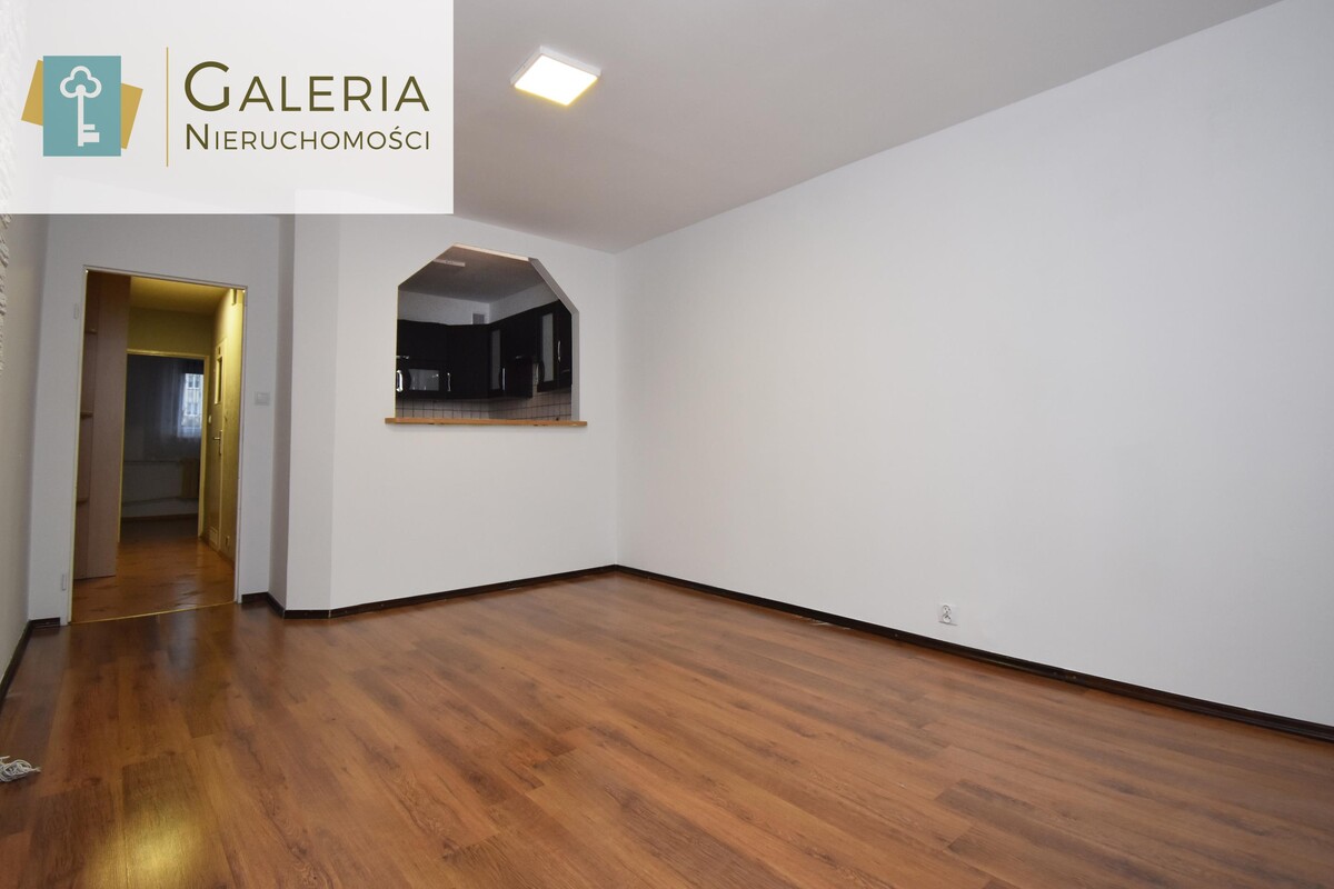 Elbląg GALERIA NIERUCHOMOŚCIZ pasji i miłości do nieruchomościNa sprzedaż: 2 pokojowe mieszkanie na parterze z