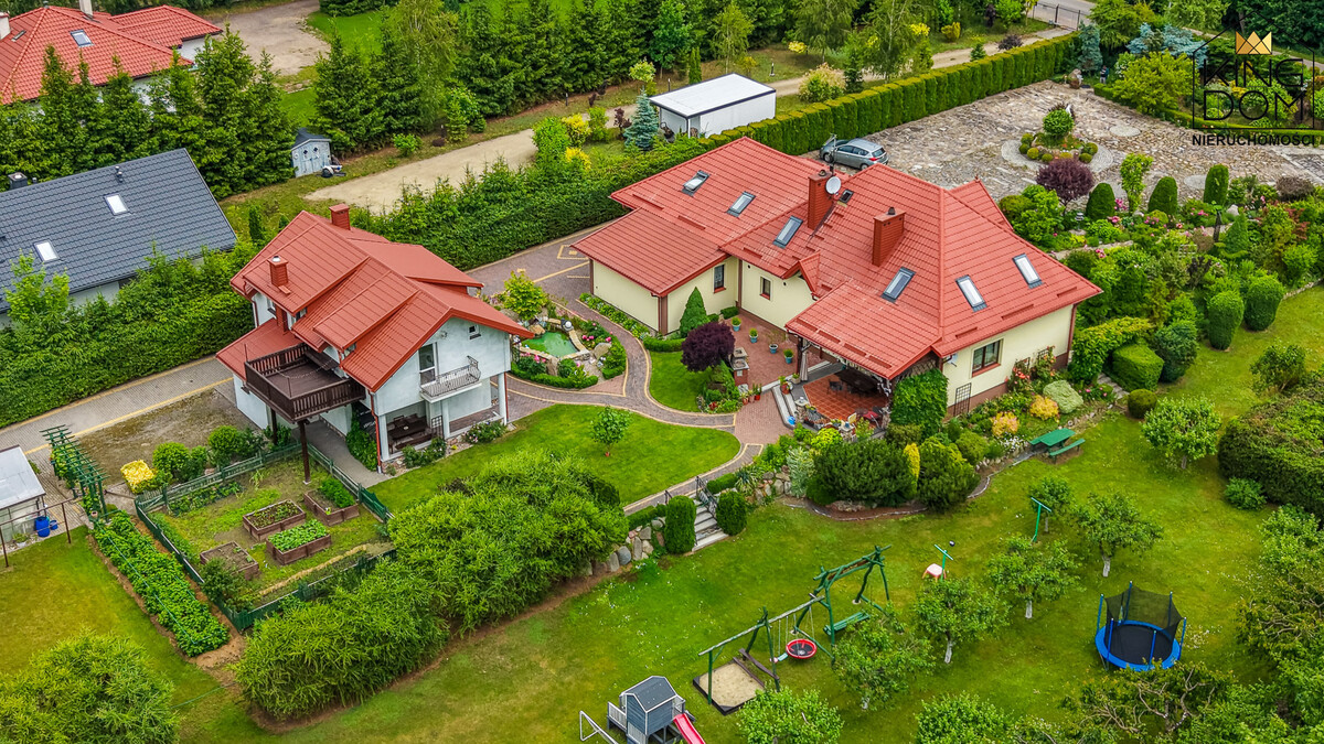 Elbląg KINGDOM NIERUCHOMOŚCI BLISKO CIEBIEUNIKALNA ENKLAWA I GOTOWY BIZNES AGROTURYSTYCZNYDWA DOMY NA IMPONUJĄCEJ