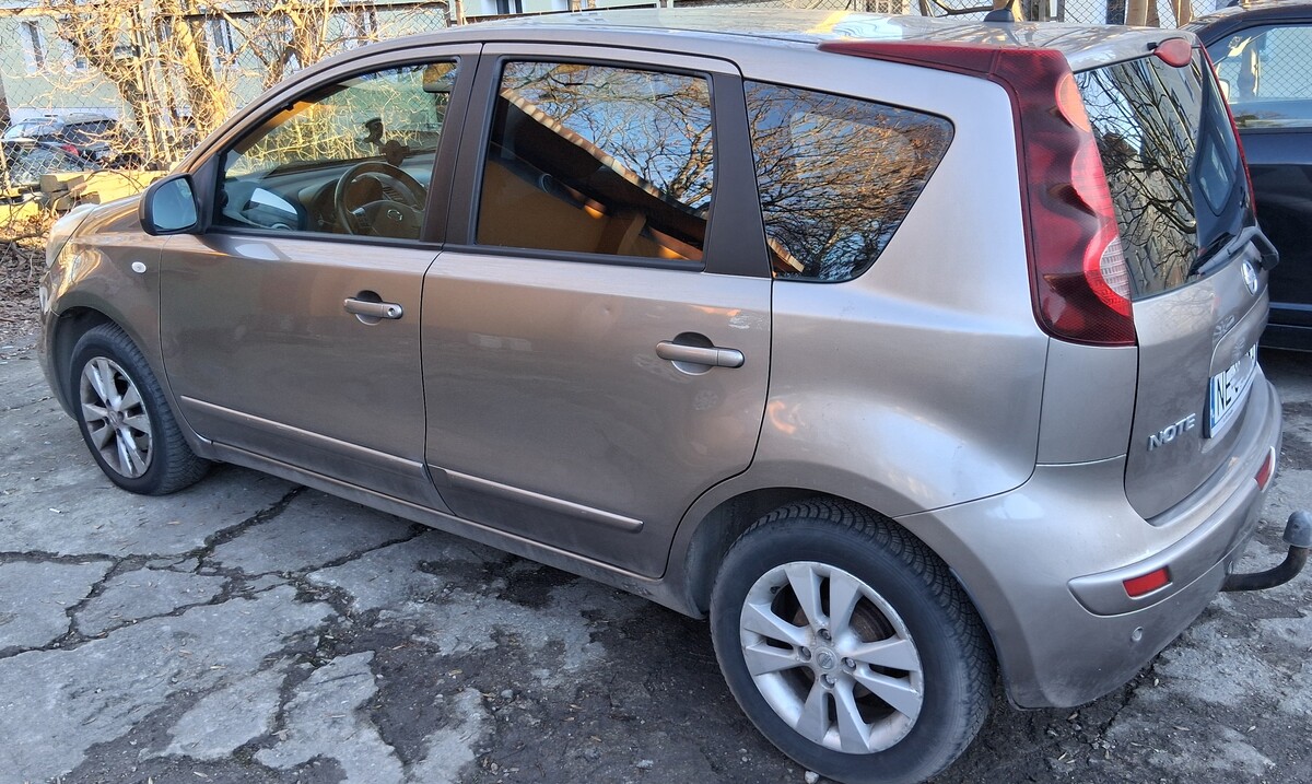 Elbląg Nissan Note 1.4 Benzyna 2009 r. Przebieg: 187 000 kmRok produkcji 2009Model Nissan Note E11 Acenta Premium