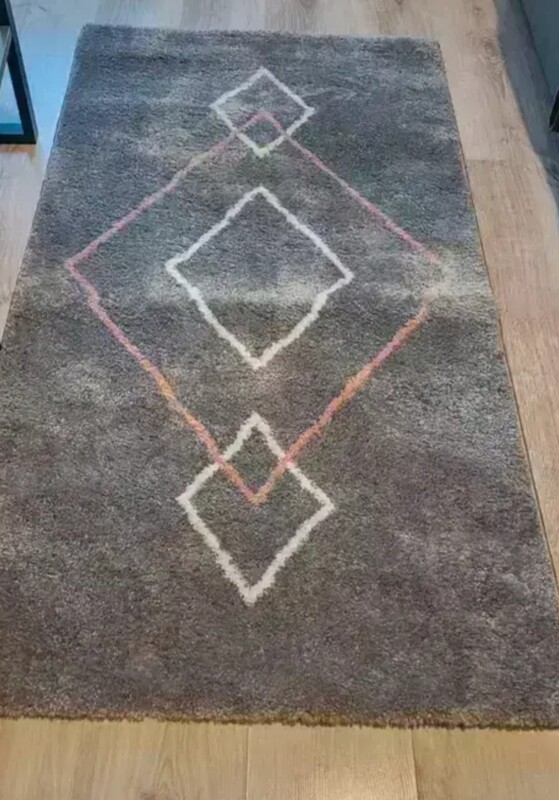 Elbląg Sorzedam:
♦️Nowy szary dywan 120x80- 60zł
♦️ żyrandol- 50 zł