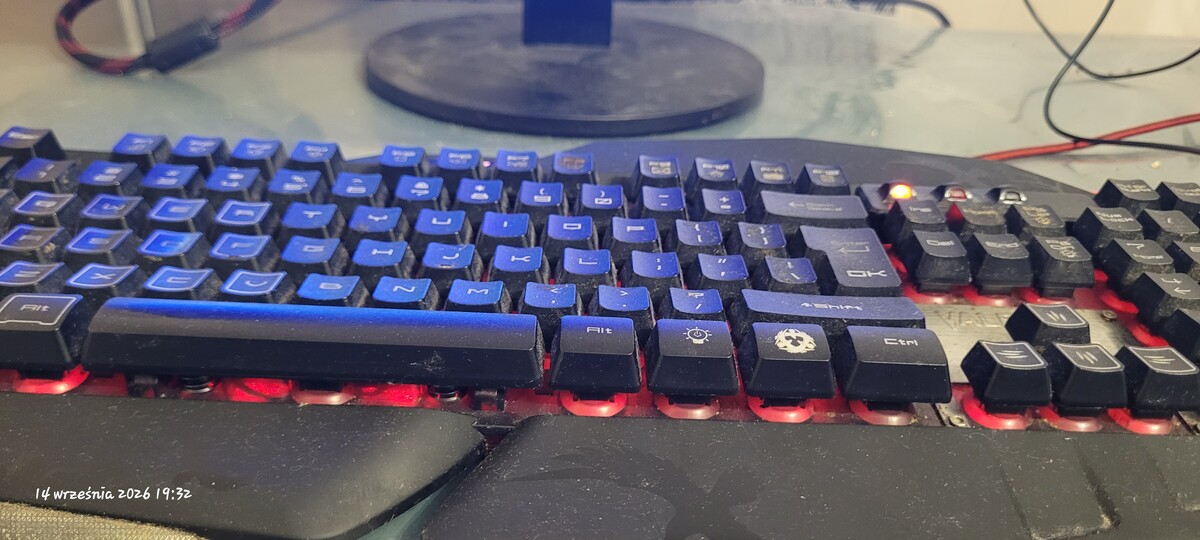 Elbląg Sprawny PC do gier i nauki. Wyczyszczony, nowa bateria BIOS Duracell, świeży Windows bez hasła – gotowy do