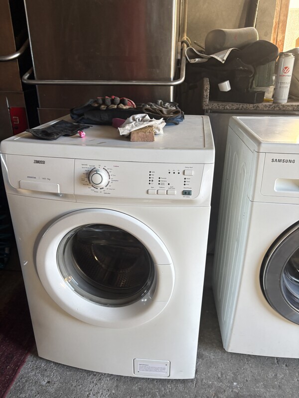 Elbląg witam, sprzedam pralkę prawie nową,
używana kilka razy
Electrolux Perfectcare 600
z gwarancją sklepową.