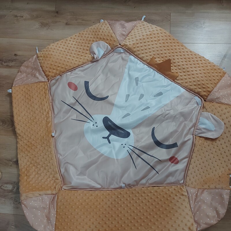 Elbląg Sprzedam mate, plac zabaw dla maluszka. Mata dwustronna, spokojne kolory, szeleszczące i grzechoczące zawieszki