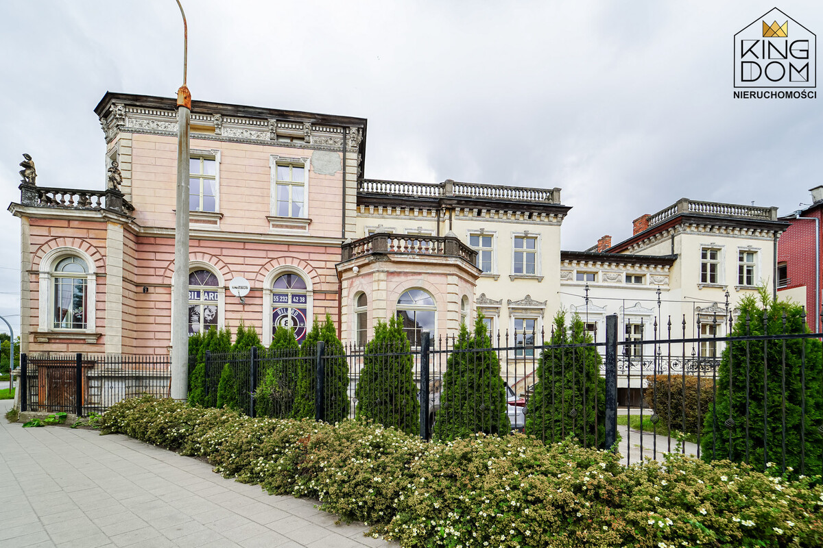 Elbląg KINGDOM NIERUCHOMOŚCI BLISKO CIEBIEPAŁACYK ZACISZE – XIX-WIECZNA WILLA W SERCU ELBLĄGAWYJĄTKOWY OBIEKT