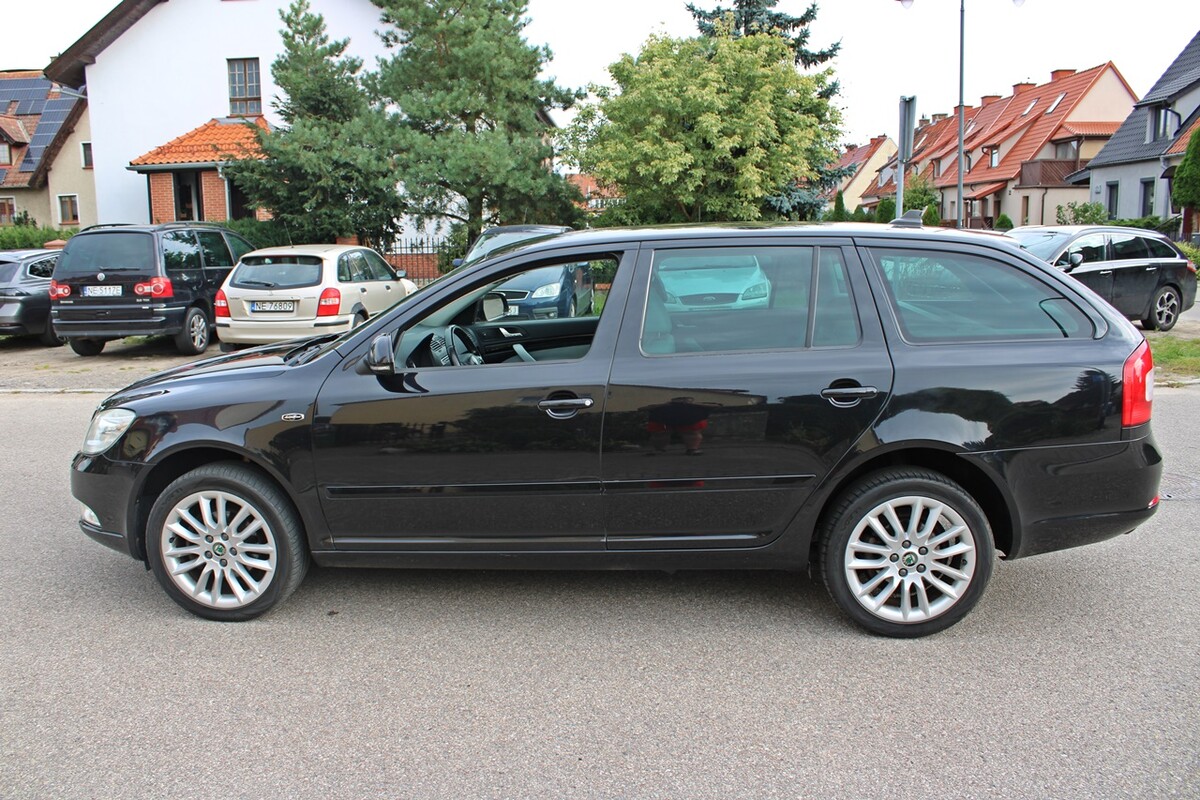 Elbląg SKODA OCTAVIA 2 LIFTSilnik : 2.0 TDi 140KMPełna wersja LAURIN & KLEMENT
