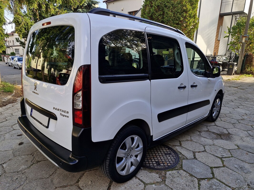 Elbląg Peugeot Partner1.6 DieselRok produkcji 2018KlimatyzacjaŚwiatła LEDKupiony w Polskim Salonie