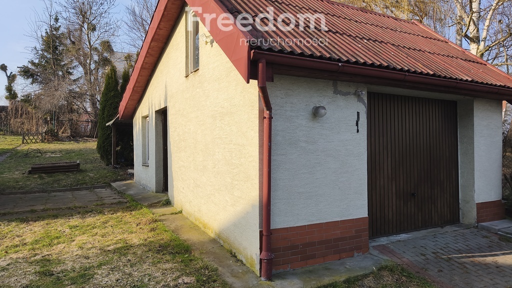 Elbląg FREEDOM NIERUCHOMOŚCISprzedam dom - Sztum. Na sprzedaż bliźniak w ścisłym centrum Sztum, położony w spokojnej i